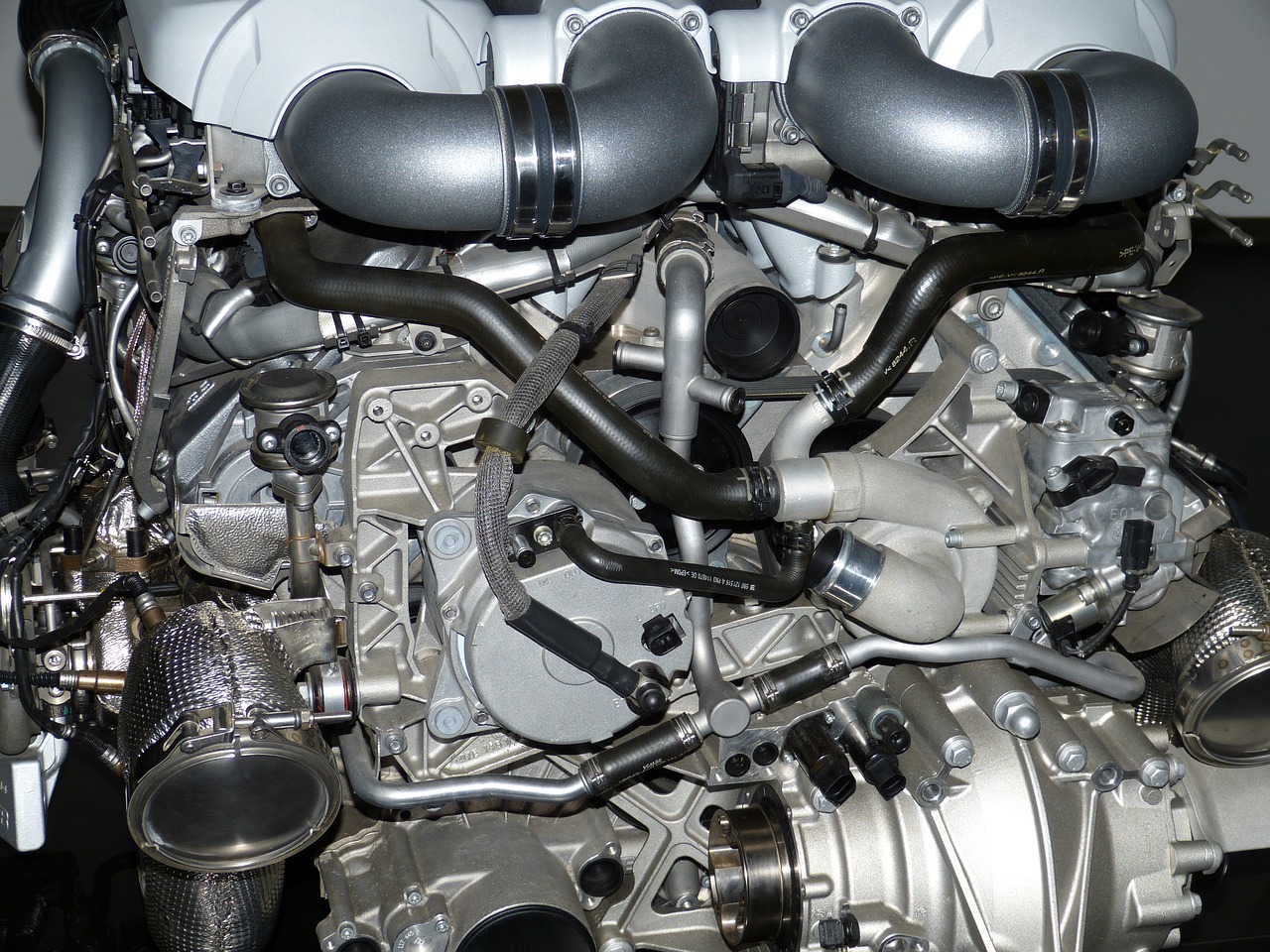 Silicon Spray and Carb Cleaner: Aerosol Solutions for Precision Maintenance